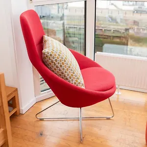 Sunny Maisonette With Views Over Canary Wharf, Apartment London