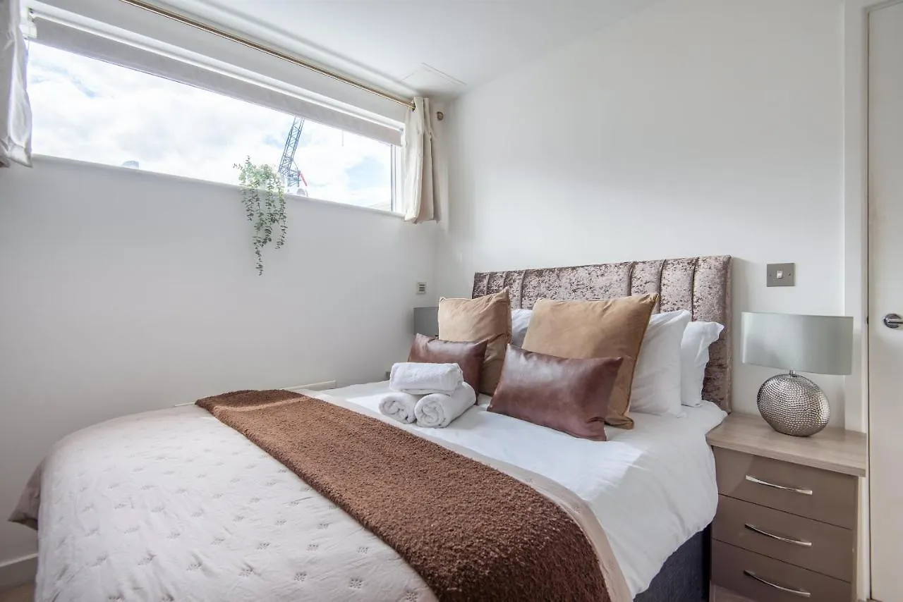 Stunning 2Bed Brick Lane Apartment London 0*,  United Kingdom